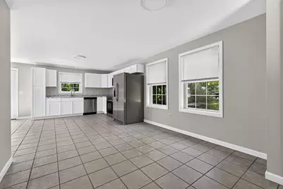 25 Matthews Avenue, Vassalboro, ME 04989 - Photo 10