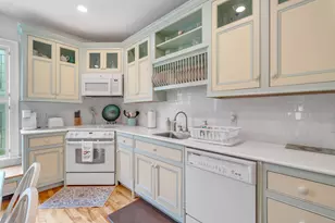 19 Mountain St, Camden, ME 04843 - Photo 20