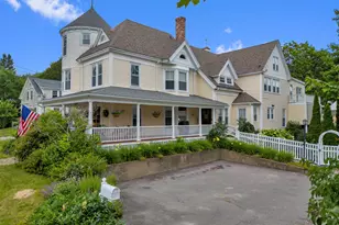 19 Mountain St, Camden, ME 04843 - Photo 1