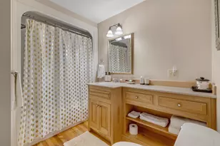 19 Mountain St, Camden, ME 04843 - Photo 32