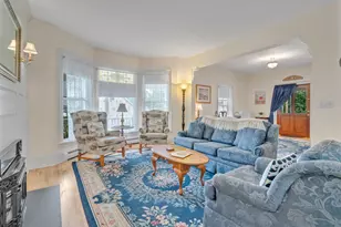 19 Mountain St, Camden, ME 04843 - Photo 14