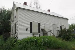 29 Milburn St, Skowhegan, ME 04976 - Photo 2