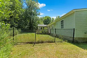 41 Frost Hill Ave, Lisbon, ME 04252 - Photo 2