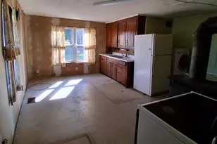 380 Clinton Ave, Winslow, ME 04901 - Photo 12