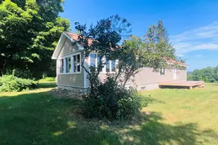 34 Cricket Ln, Sebago, ME 04029 - Photo 6