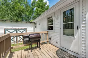 96 Sunset Ave, Wilton, ME 04294 - Photo 4