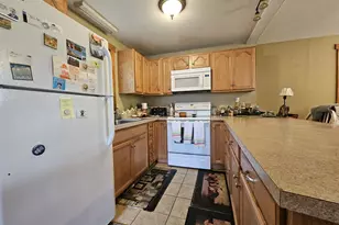 9 Home St, Sanford, ME 04073 - Photo 4