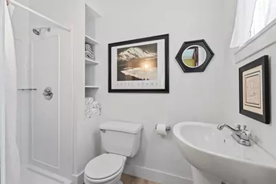 16 Eastern Avenue, Boothbay Harbor, ME 04538 - Photo 20