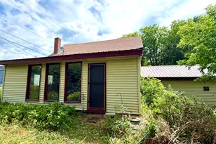 69 Liberty St, Dexter, ME 04930 - Photo 8