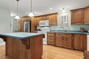 330 Main St, Cumberland, ME 04021 - Photo 18
