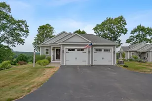 21 Callaway Dr, Gray, ME 04039 - Photo 2