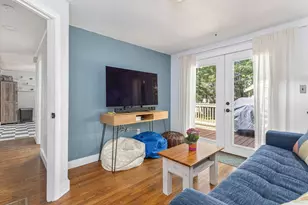 43 Bates St, Yarmouth, ME 04096 - Photo 12