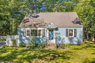 43 Bates St, Yarmouth, ME 04096 - Photo 2