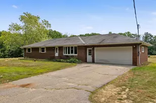 190 Dyer Rd, Lewiston, ME 04240 - Photo 1