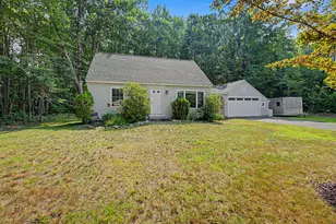26 Kathy Ln, Cumberland, ME 04021 - Photo 2