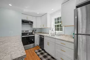 26 Kathy Ln, Cumberland, ME 04021 - Photo 8