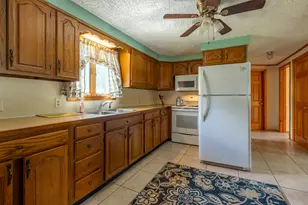 38 Bonnybriar Rd, South Portland, ME 04106 - Photo 12