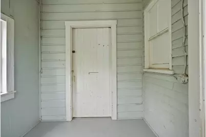 4 Sherwin Street, Waterville, ME 04901 - Photo 8