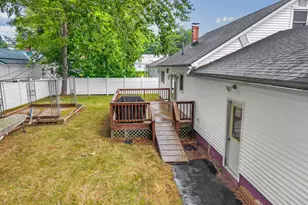 18 Grove St, East Millinocket, ME 04430 - Photo 14