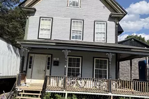 14 Chandler St, Houlton, ME 04730 - Photo 1