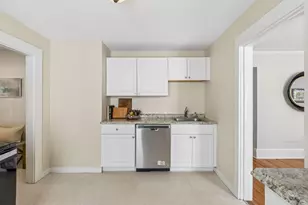 17 Boynton St, Portland, ME 04102 - Photo 16
