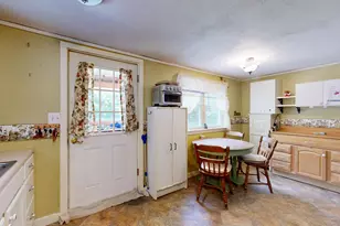 1776 Riverside Dr, Auburn, ME 04210 - Photo 8