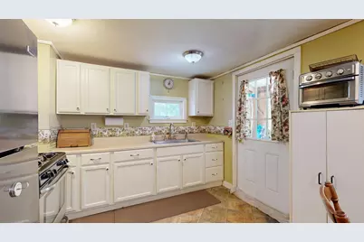1776 Riverside Drive, Auburn, ME 04210 - Photo 10