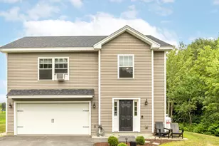 33 Gray Rd, Cumberland, ME 04021 - Photo 1
