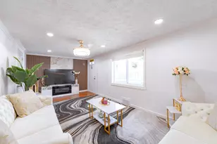 25 Green St, Saco, ME 04072 - Photo 20