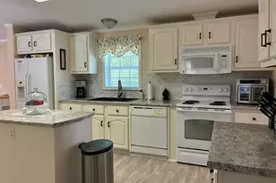 1 Karen St, Palmyra, ME 04965 - Photo 4