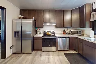 46 Edwards St, Lincoln, ME 04457 - Photo 4