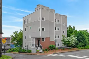 24 Brackett St, Portland, ME 04102 - Photo 2