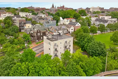24 Brackett Street #1, Portland, ME 04102 - Photo 4
