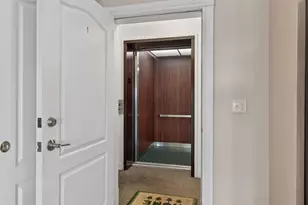 24 Brackett St, Portland, ME 04102 - Photo 8