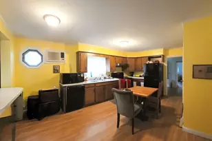 14 New York St, Millinocket, ME 04462 - Photo 2