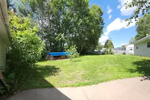14 New York St, Millinocket, ME 04462 - Photo 38