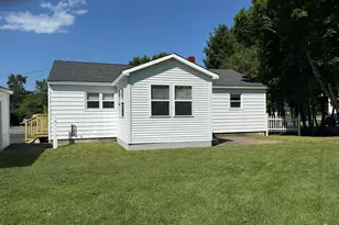 8 Broadlawn Dr, Brewer, ME 04412 - Photo 2