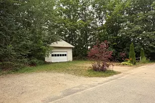 21 7th St, Auburn, ME 04210 - Photo 2