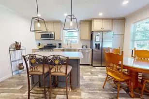 1048 Sabattus St, Lewiston, ME 04240 - Photo 6