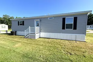 1048 Sabattus St, Lewiston, ME 04240 - Photo 2