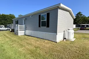 1048 Sabattus St, Lewiston, ME 04240 - Photo 26