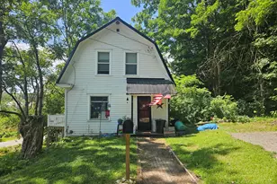 15 Water St, Milo, ME 04463 - Photo 2