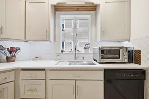 74 Lawn Ave, Portland, ME 04103 - Photo 14