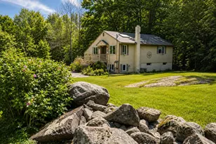 160 Oak Ln, Dayton, ME 04005 - Photo 2