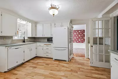 136 Silver Street, Waterville, ME 04901 - Photo 12