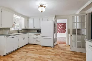 136 Silver St, Waterville, ME 04901 - Photo 12