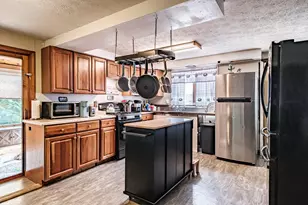 21 Ledgewood Ln, Lyman, ME 04002 - Photo 4