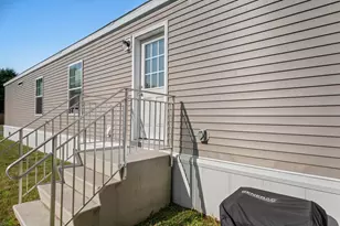 21 Purington Ave, Mechanic Falls, ME 04256 - Photo 24