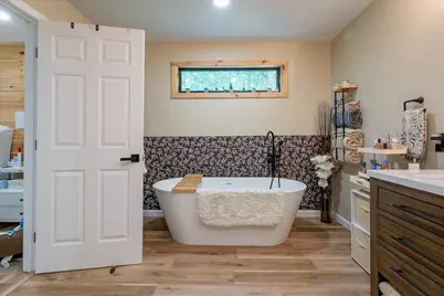 146 Gurney Street, Rockport, ME 04856 - Photo 18