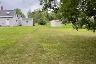 105 Elm St, Pittsfield, ME 04967 - Photo 6